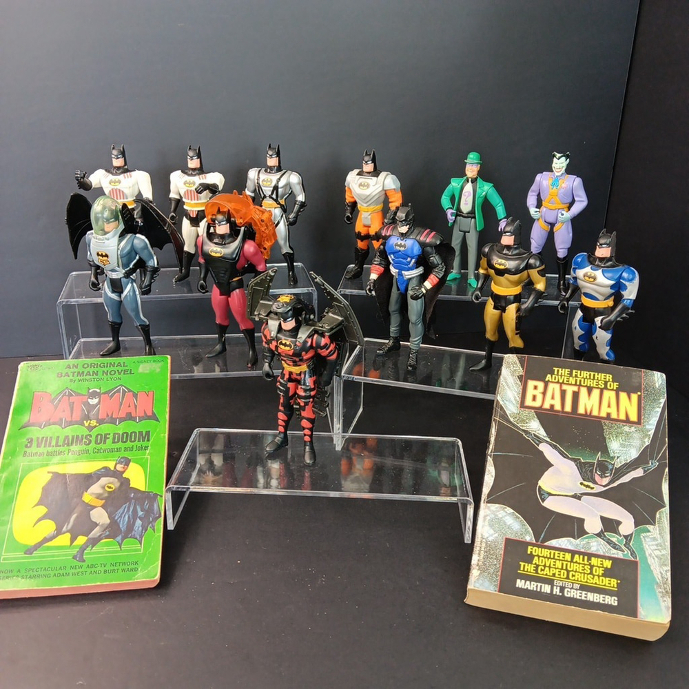 12pcs Batman Series Action Figures And 2 Vintage Books